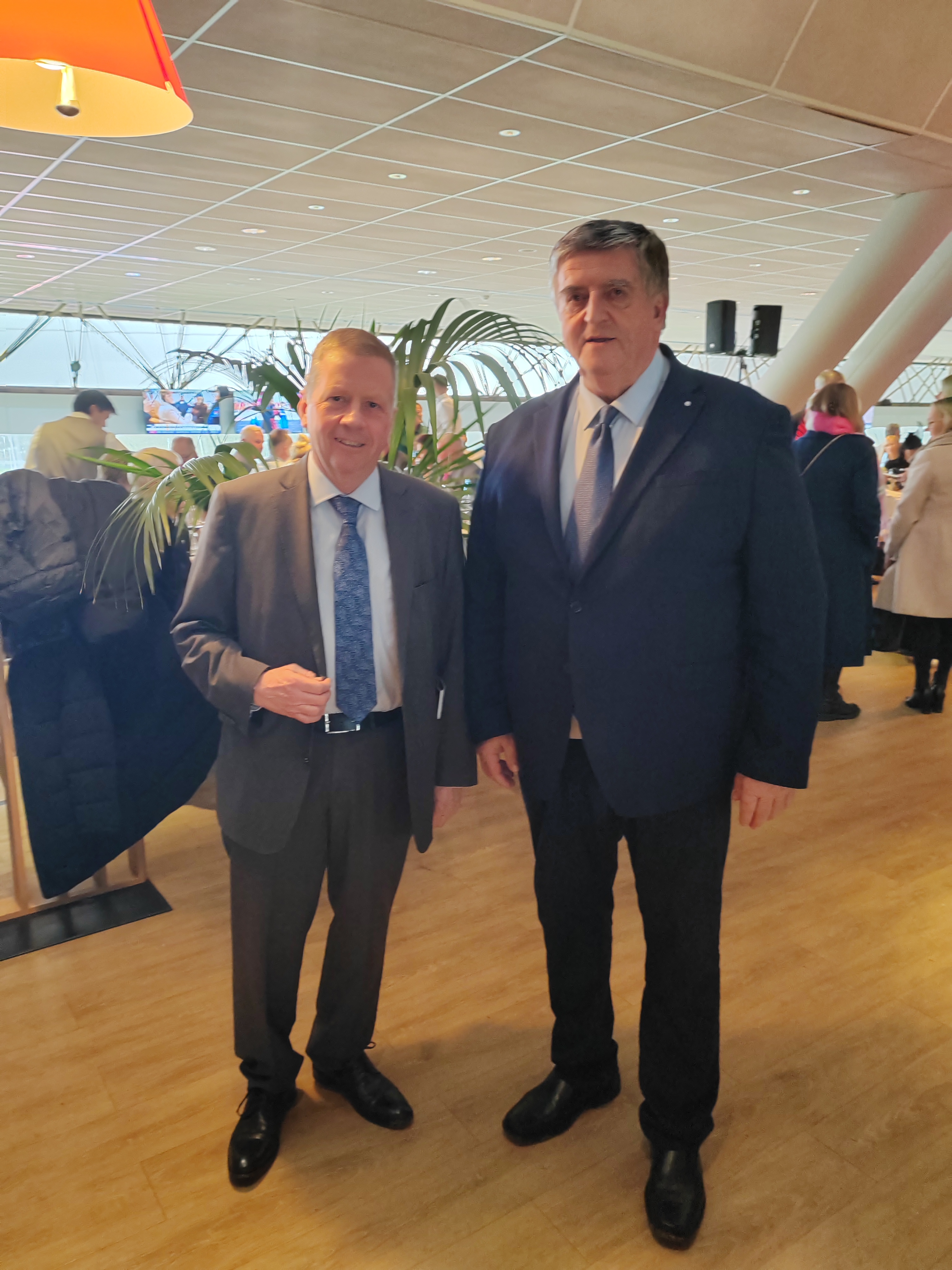 Novoizvoljeni predsednik UET Peter Truzla in predsednik KZS Andraž Rumpret.